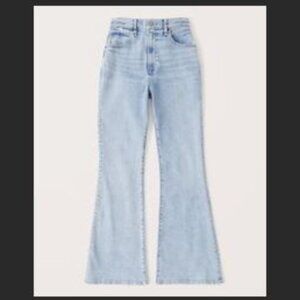 NWOT Abercrombie & Fitch Curve Love Ultra High Rise Flare Jean